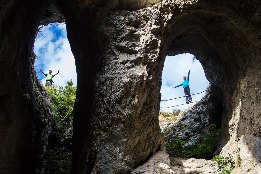 Пещера «Трёхглазка» («Эмине-Баир-Коба»)